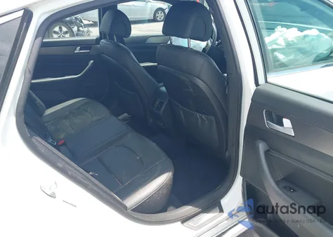 2015 Hyundai Sonata Sport 2.0T z USA, uszkodzony, nr VIN 5NPE34AB8FH087193